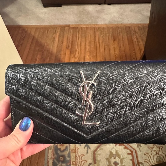 Yves Saint Laurent Medium Loulou Matelasse Leather Shoulder Bag/Wallet Combo - Picture 12 of 15